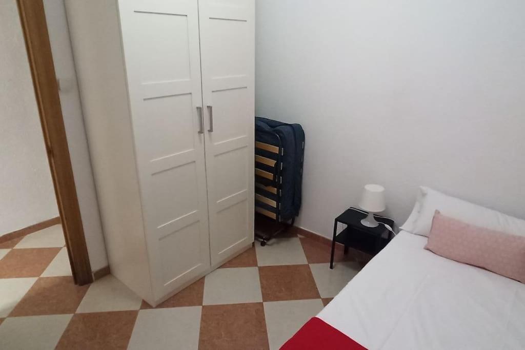 Appartamento Acogedor apartamento ¡A 10 minutos del centro de Málaga! Esterno foto