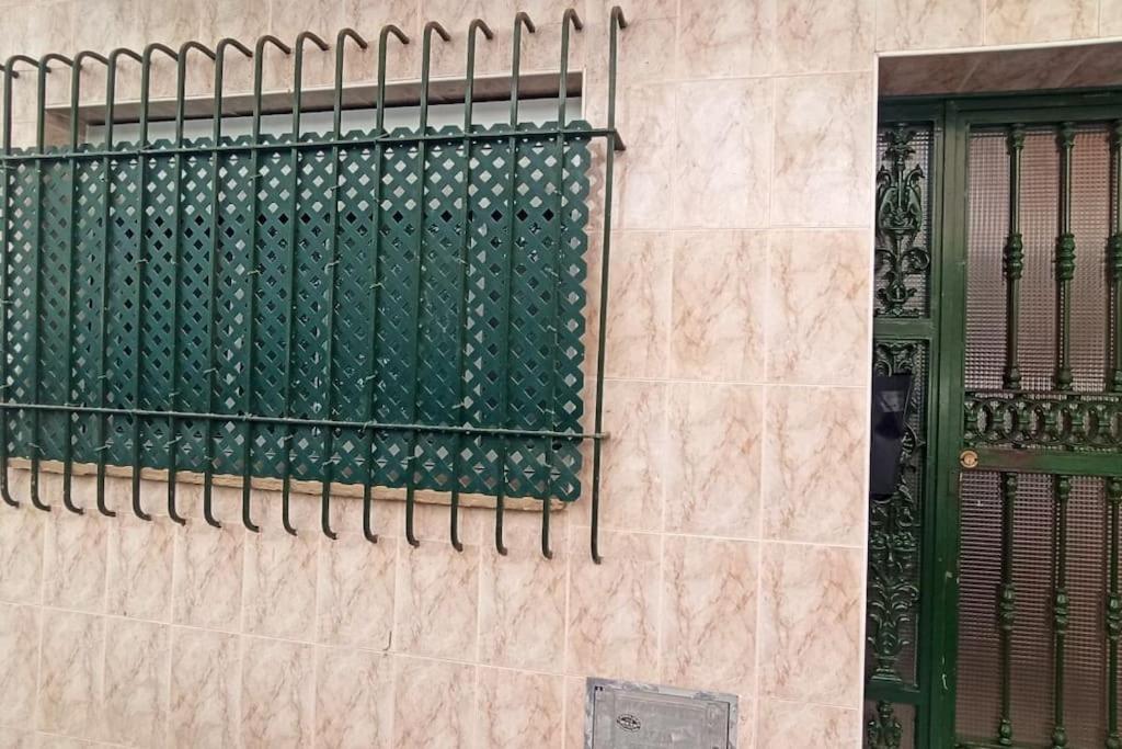 Appartamento Acogedor apartamento ¡A 10 minutos del centro de Málaga! Esterno foto