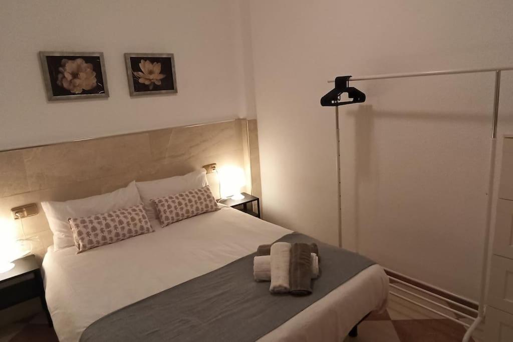 Appartamento Acogedor apartamento ¡A 10 minutos del centro de Málaga! Esterno foto