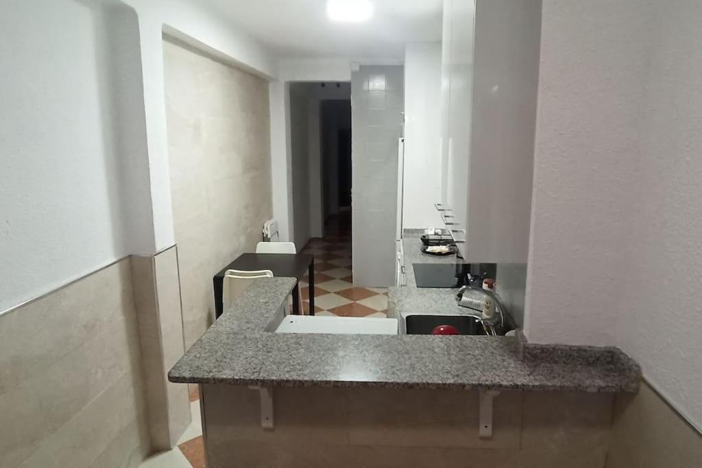 Appartamento Acogedor apartamento ¡A 10 minutos del centro de Málaga! Esterno foto