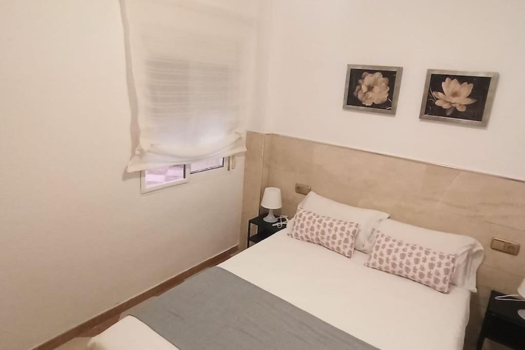 Appartamento Acogedor apartamento ¡A 10 minutos del centro de Málaga! Esterno foto