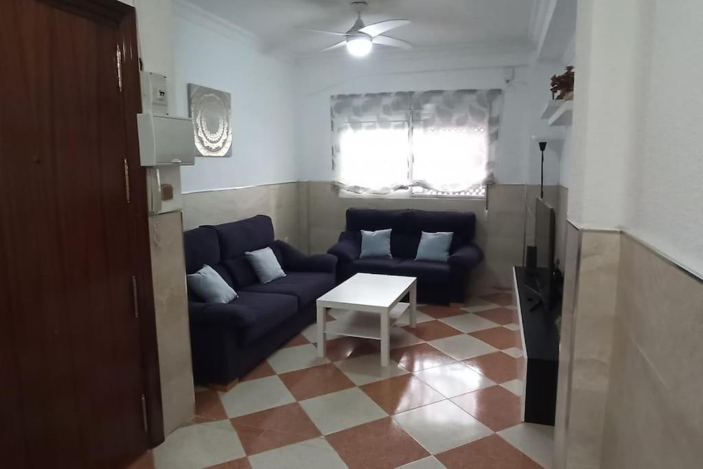 Appartamento Acogedor apartamento ¡A 10 minutos del centro de Málaga! Esterno foto