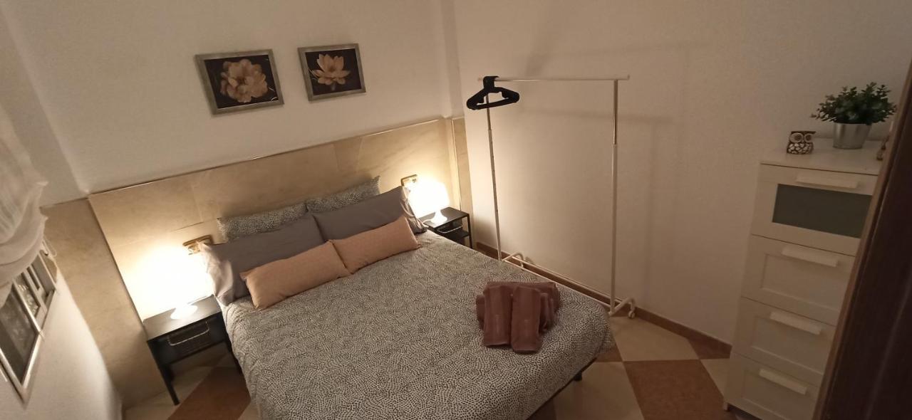 Appartamento Acogedor apartamento ¡A 10 minutos del centro de Málaga! Esterno foto