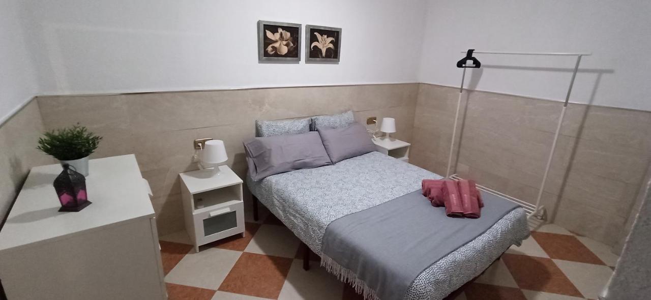 Appartamento Acogedor apartamento ¡A 10 minutos del centro de Málaga! Esterno foto